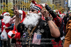 Santa Con NYC 2021 kicks off on Broadway in New York, NY, on Dec. 11, 2021. (Photo by Gabriele Holtermann/Sipa USA)