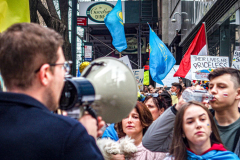 Stimulated by the recent bombings of Mariupol and the children killed and orphans left at risk,, Razom for Ukraine and Ukrainian Jersey City organized a peaceful protest in NYC and major cities in the US.
Starting in Midtown at the UNICEF offices to Fox News then ending in Times Square, the peaceful march of several hundred chanted “Save our Children” and “Putin is a Killer”. People from the local community as well as other neighboring countries came to protest and speak in the final part of the March. Manhattan, NY. March 18, 2022. (C) Bianca Otero