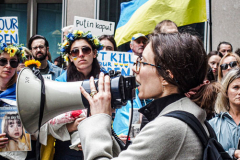 Stimulated by the recent bombings of Mariupol and the children killed and orphans left at risk,, Razom for Ukraine and Ukrainian Jersey City organized a peaceful protest in NYC and major cities in the US.
Starting in Midtown at the UNICEF offices to Fox News then ending in Times Square, the peaceful march of several hundred chanted “Save our Children” and “Putin is a Killer”. People from the local community as well as other neighboring countries came to protest and speak in the final part of the March. Manhattan, NY. March 18, 2022. (C) Bianca Otero
