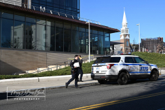PossibleShotsFired
Staten IslandCourthouse
Central Avenue
Staten Island, NY
Saturday, December 04, 2021
For Credit:  Mary DiBiase Blaich

NYPD’s ESU was requested to respond to the Staten Island Courthouse at 26 Central Avenue this morning around 9 am.  A large glass window was shattered overnight, and the investigators were looking into a possible shots fired incident.