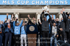 The New York City FC and fans celebrate the NYCFC 2021 MLS Cup Championship at City Hall in New York, New York, on Dec. 14,  2021. (Photo by Gabriele Holtermann/Sipa USA)