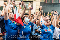 A few hundred Italy fans cheer on their Azzurri in the Euro Cup 2020 final against England outside Ribalta Italian restaurant on E12th Street in New York City on July 11, 2021. Italy beat the Three Lions 3-2 on penalties after a 1-1 draw. (Photo by Gabriele Holtermann/Sipa USA)