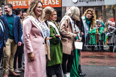 Rain or shine, hundreds of thousands of spectators came out to celebrate the St. Patrick’s parade in NYC. In its 260th year since its inception, the parade was welcome and gave cheer for locals and visitors alike after a two year adjustment due to COVID.
Starting from 44th St. and 5th Ave., the parade holds roughly 150,000 marchers passing St. Patrick’s Church and Central Park, down the Museum mile and ending at East 79th Street. Thursday, March 17th. NYC, NY. (C) Bianca Otero