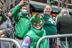 Rain or shine, hundreds of thousands of spectators came out to celebrate the St. Patrick’s parade in NYC. In its 260th year since its inception, the parade was welcome and gave cheer for locals and visitors alike after a two year adjustment due to COVID.
Starting from 44th St. and 5th Ave., the parade holds roughly 150,000 marchers passing St. Patrick’s Church and Central Park, down the Museum mile and ending at East 79th Street. Thursday, March 17th. NYC, NY. (C) Bianca Otero