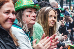 Rain or shine, hundreds of thousands of spectators came out to celebrate the St. Patrick’s parade in NYC. In its 260th year since its inception, the parade was welcome and gave cheer for locals and visitors alike after a two year adjustment due to COVID.
Starting from 44th St. and 5th Ave., the parade holds roughly 150,000 marchers passing St. Patrick’s Church and Central Park, down the Museum mile and ending at East 79th Street. Thursday, March 17th. NYC, NY. (C) Bianca Otero
