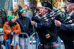 Rain or shine, hundreds of thousands of spectators came out to celebrate the St. Patrick’s parade in NYC. In its 260th year since its inception, the parade was welcome and gave cheer for locals and visitors alike after a two year adjustment due to COVID.
Starting from 44th St. and 5th Ave., the parade holds roughly 150,000 marchers passing St. Patrick’s Church and Central Park, down the Museum mile and ending at East 79th Street. Thursday, March 17th. NYC, NY. (C) Bianca Otero