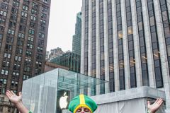 Rain or shine, hundreds of thousands of spectators came out to celebrate the St. Patrick’s parade in NYC. In its 260th year since its inception, the parade was welcome and gave cheer for locals and visitors alike after a two year adjustment due to COVID.
Starting from 44th St. and 5th Ave., the parade holds roughly 150,000 marchers passing St. Patrick’s Church and Central Park, down the Museum mile and ending at East 79th Street. Thursday, March 17th. NYC, NY. (C) Bianca Otero