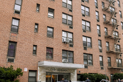 Police found a naked man bleeding from multiple stab wounds at 303 99th St., Bay Ridge, on Fri., November 26, 2021. The victim was pronounced dead at the hospital a short time later. Investigators suspect the stabbing stemmed from a domestic dispute. There have not been any arrests.

(Marc A. Hermann)