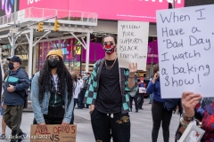 New York-  Stop the Hate Rally and March held in Times Square. speakers and celebrities gathered at the Red steps and then marched down to foley square to meet up with other protestors and continued to march over the Brooklyn Bridge to Cadmen plaza.
Photos: Reiko Yanagi