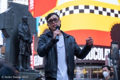 New York-  Stop the Hate Rally and March held in Times Square. speakers and celebrities gathered at the Red steps and then marched down to foley square to meet up with other protestors and continued to march over the Brooklyn Bridge to Cadmen plaza.
Photos: Reiko Yanagi