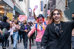 New York-  Stop the Hate Rally and March held in Times Square. speakers and celebrities gathered at the Red steps and then marched down to foley square to meet up with other protestors and continued to march over the Brooklyn Bridge to Cadmen plaza.
Photos: Reiko Yanagi