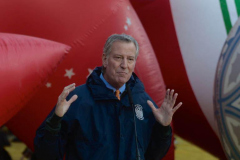11.24.21 Mayor Bill De Blasio, NYPD COMMISSIONER Dermot Shea,Macy’s CEO Jeff Gennette hold press conference at the staging area for the 2021 Macy’s Thanksgiving Day parade.
(C) Steve Sands/ New York Newswire