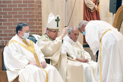 UND Eve of Remembrance Ceremony
Our Lady of Pity Church
Staten Island, NY
Photographs by:  Mary DiBiase Blaich

The 20th Annual Solemn Remembrance of 9/11 was held at the Church of Our Lady of Pity on Friday, September 10, 2021.  The evening is sponsored by University of Notre Dame  Alumni Club of Staten Island.  The evening began with 30 minutes of music by the Maura Molloy Group.  A con celebrated Mass began at 7:30, and Bishop John O’Hara was the main celebrant and homilist.  Many priests and deacons attended the event. 
 An honor guard was provided by the Knights of Columbus, and the Holy Name Society of St Anthony of Padua marched in and sat as a group.  
All the names of the Staten Island victims on 9/11 and the additional victims of 9/11 related illness were read by members of the club and students from the Island’s Catholic High Schools.  The number of victims is over 330.  
Shortly before the conclusion of the Mass,   Staten Island Pipes and Drums played “Amazing Grace” as the church was turned into darkness, with just the Altar candles burning.  
Following the service, the pipers and drummers performed more selections in the parking lot next to the parish hall.